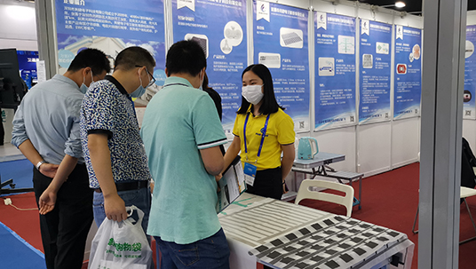 亮鍵電子亮相于深圳市第22屆高交會智慧醫(yī)療展